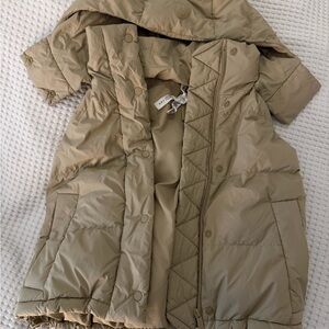 Lululemon Tan Puffer Vest